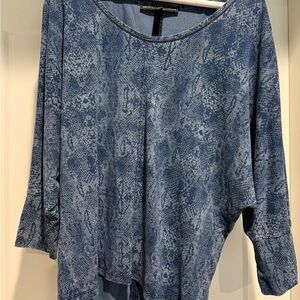White House Black Market Blue and White Dolman Sleeve Blouse